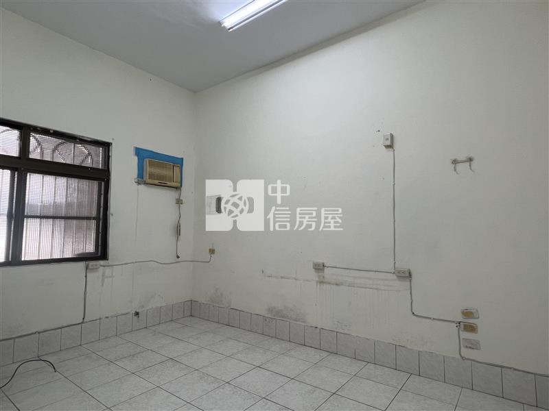 屏東房屋-龍泉金雞母透天房屋室內格局與周邊環境
