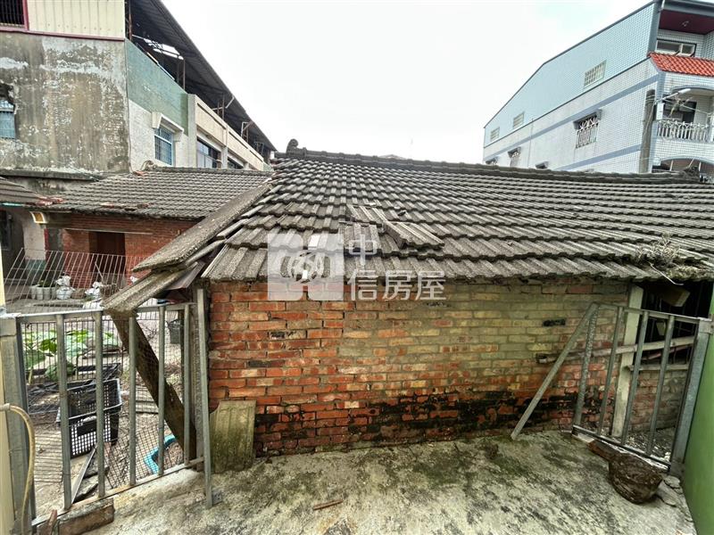 斗六近保長國小大面寬邊間透天房屋室內格局與周邊環境