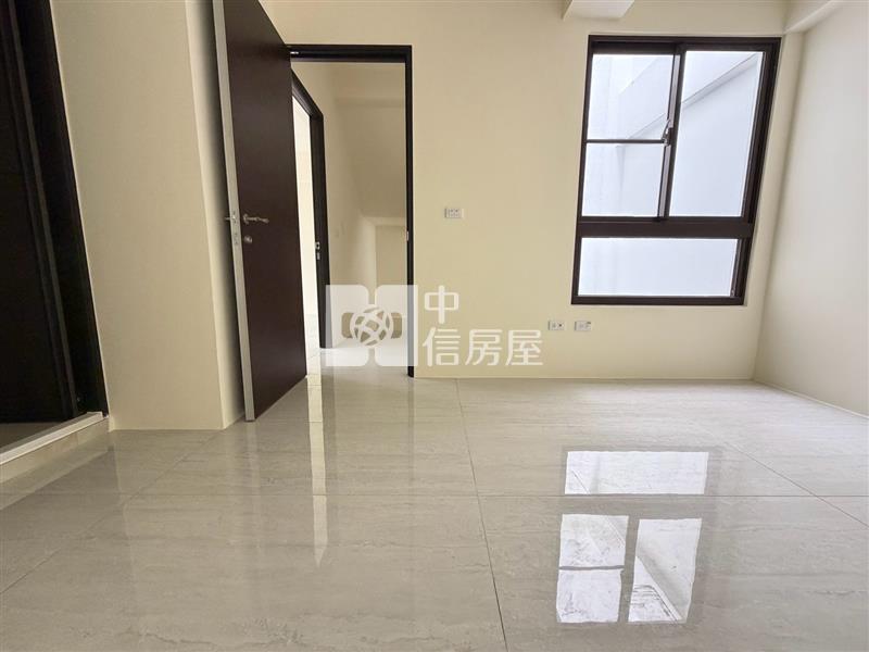 虎尾惠來超市旁全新4套別墅房屋室內格局與周邊環境