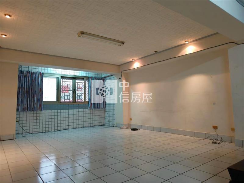斗六鎮南公教華廈房屋室內格局與周邊環境
