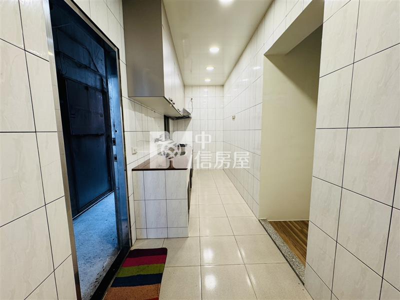 忠愛莊近青埔超值(車庫透天)房屋室內格局與周邊環境