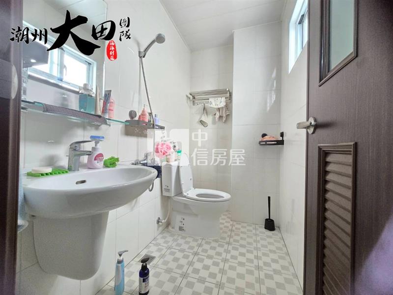 西港三角窗店面房屋室內格局與周邊環境