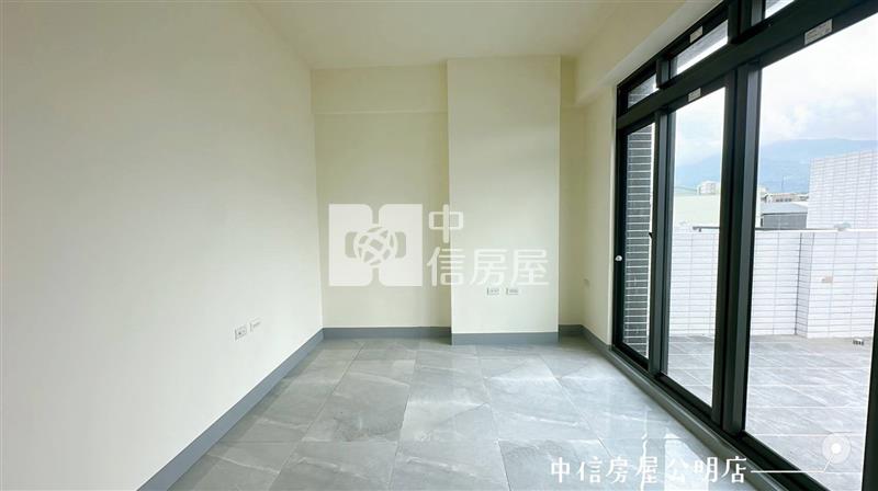 竹崎近85度C全新車庫別墅房屋室內格局與周邊環境