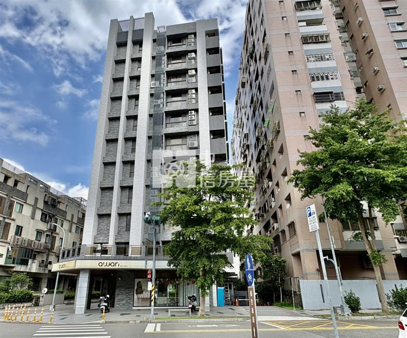 雙鐵盛築松築三房平車房屋室內格局與周邊環境