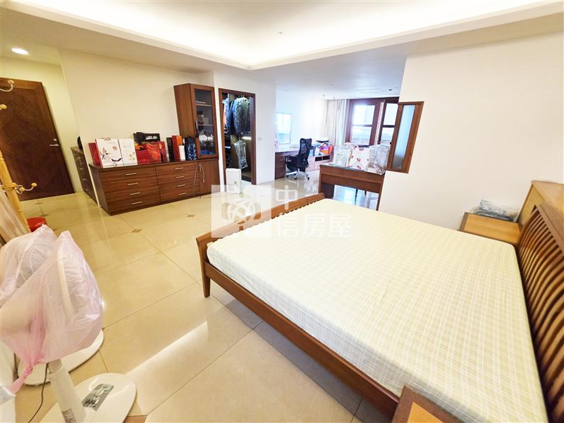 天之驕子百坪4套房3平車(事故屋)房屋室內格局與周邊環境