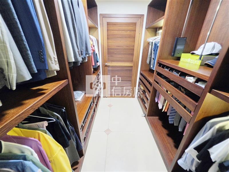 天之驕子百坪4套房3平車(事故屋)房屋室內格局與周邊環境