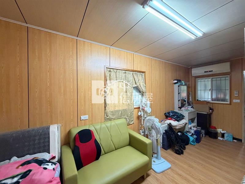 快樂小農莊買地送貨櫃屋(中信卓越團隊)房屋室內格局與周邊環境