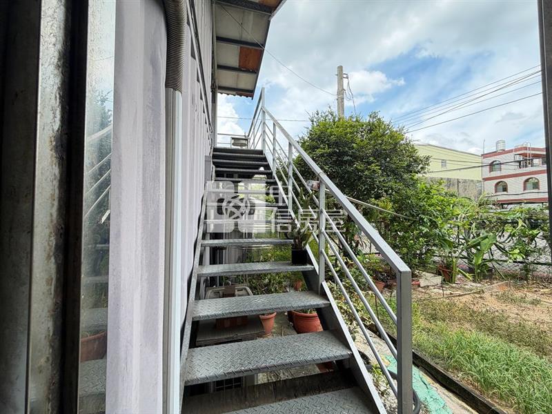 快樂小農莊買地送貨櫃屋(中信卓越團隊)房屋室內格局與周邊環境