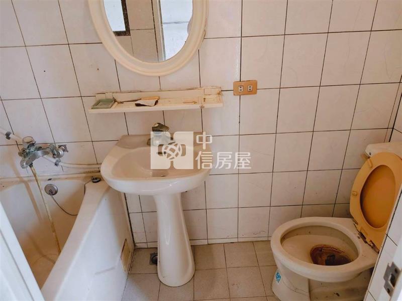 中壢火車站三角窗金店面房屋室內格局與周邊環境