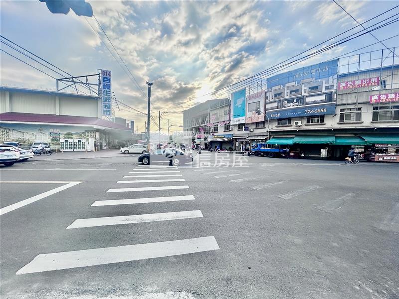 814三角窗店面房屋室內格局與周邊環境