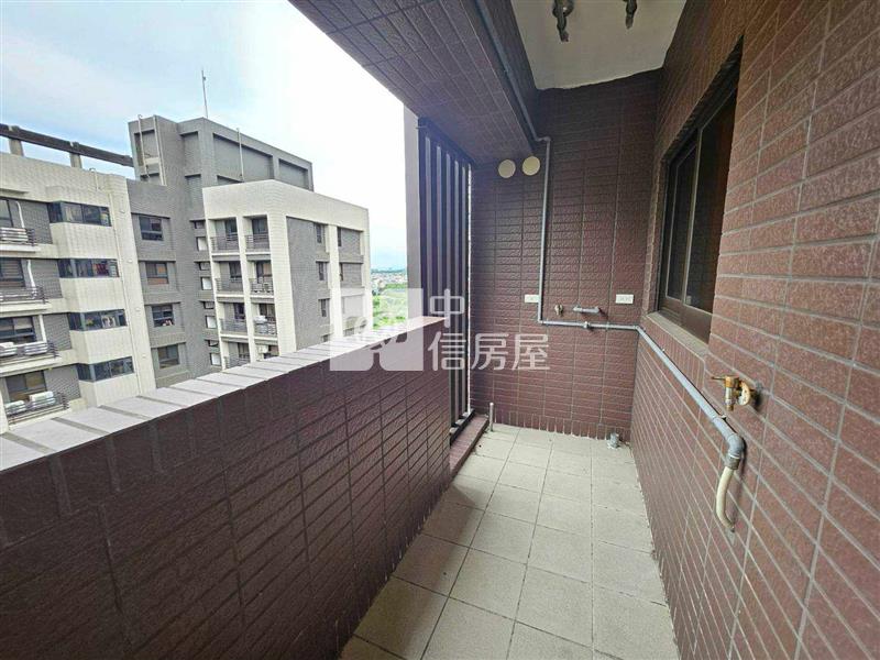 過嶺露臺景觀三房車房屋室內格局與周邊環境