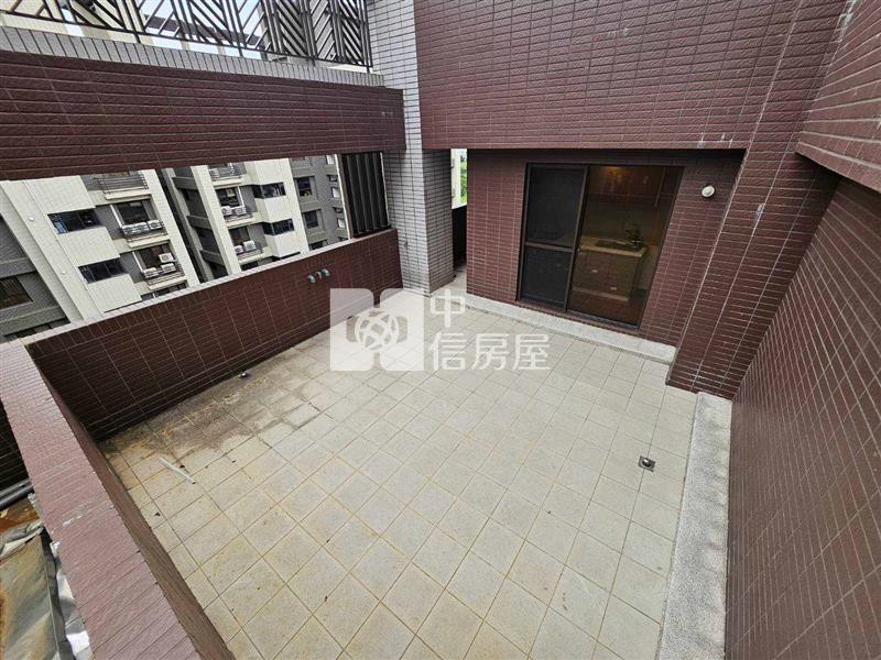 過嶺露臺景觀三房車房屋室內格局與周邊環境