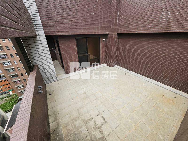過嶺露臺景觀三房車房屋室內格局與周邊環境