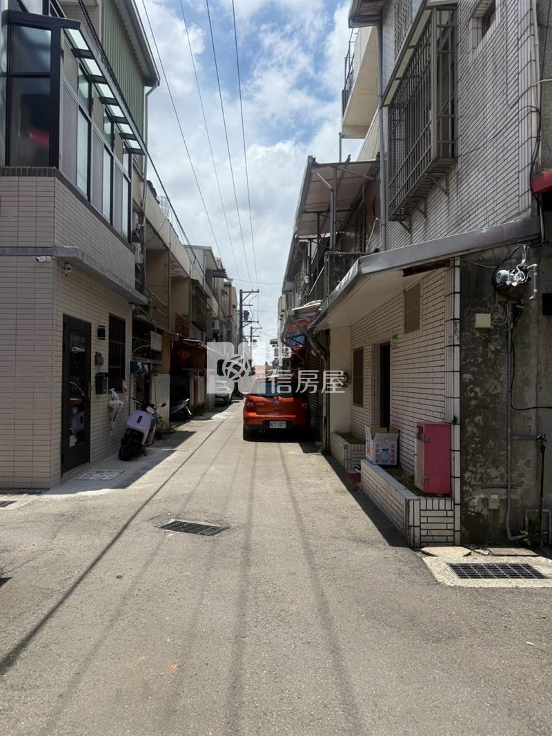 崙坪一路透天房屋室內格局與周邊環境