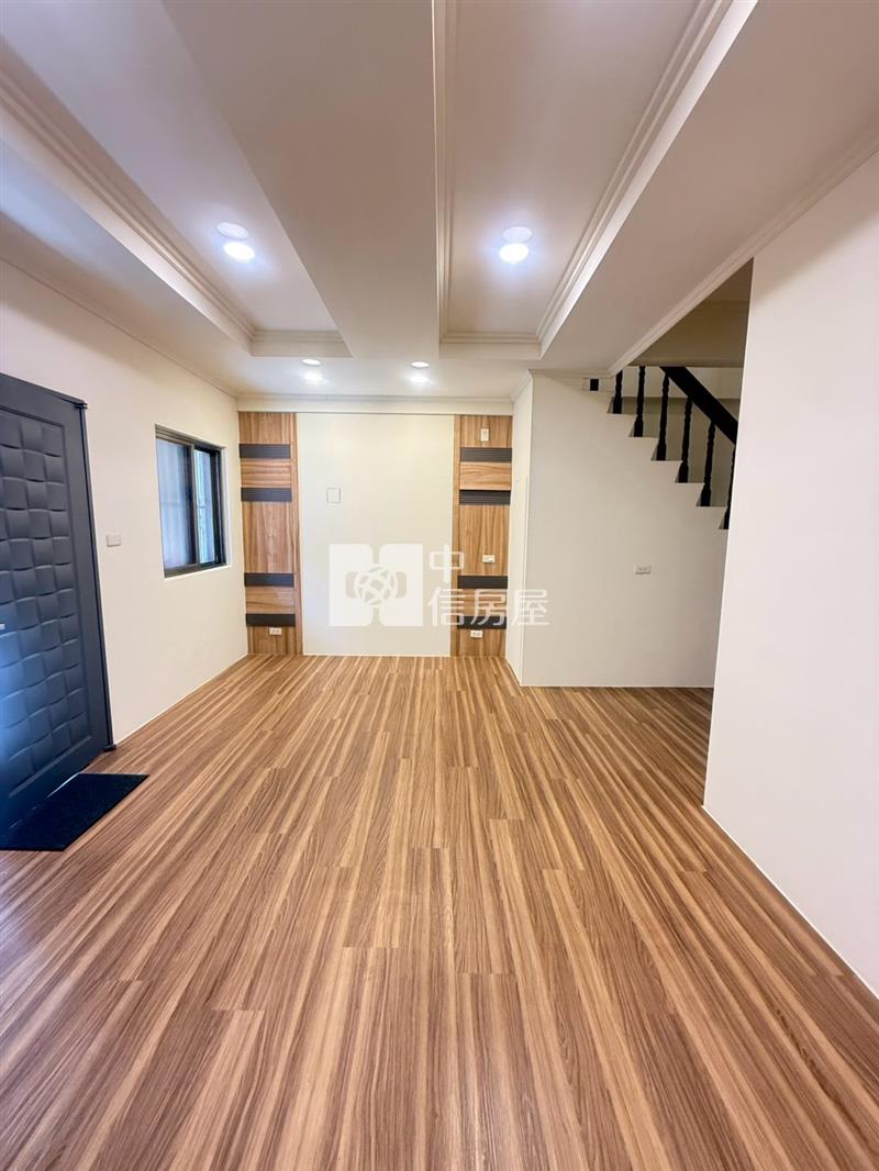 崙坪一路透天房屋室內格局與周邊環境