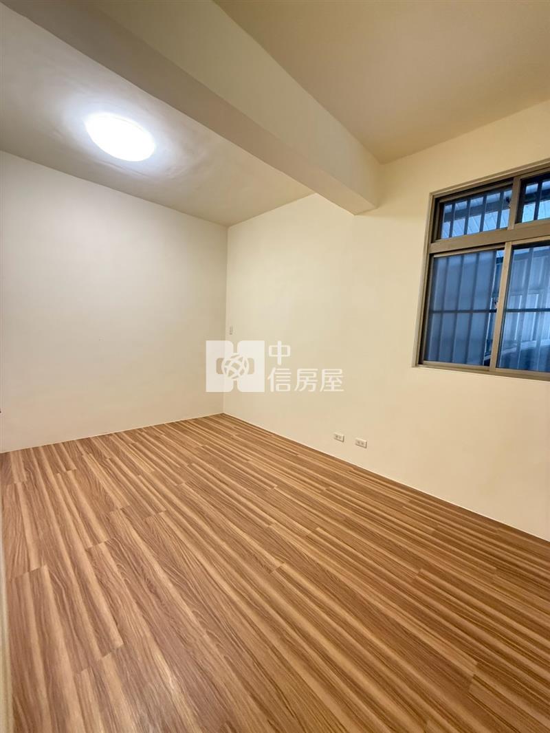 崙坪一路透天房屋室內格局與周邊環境