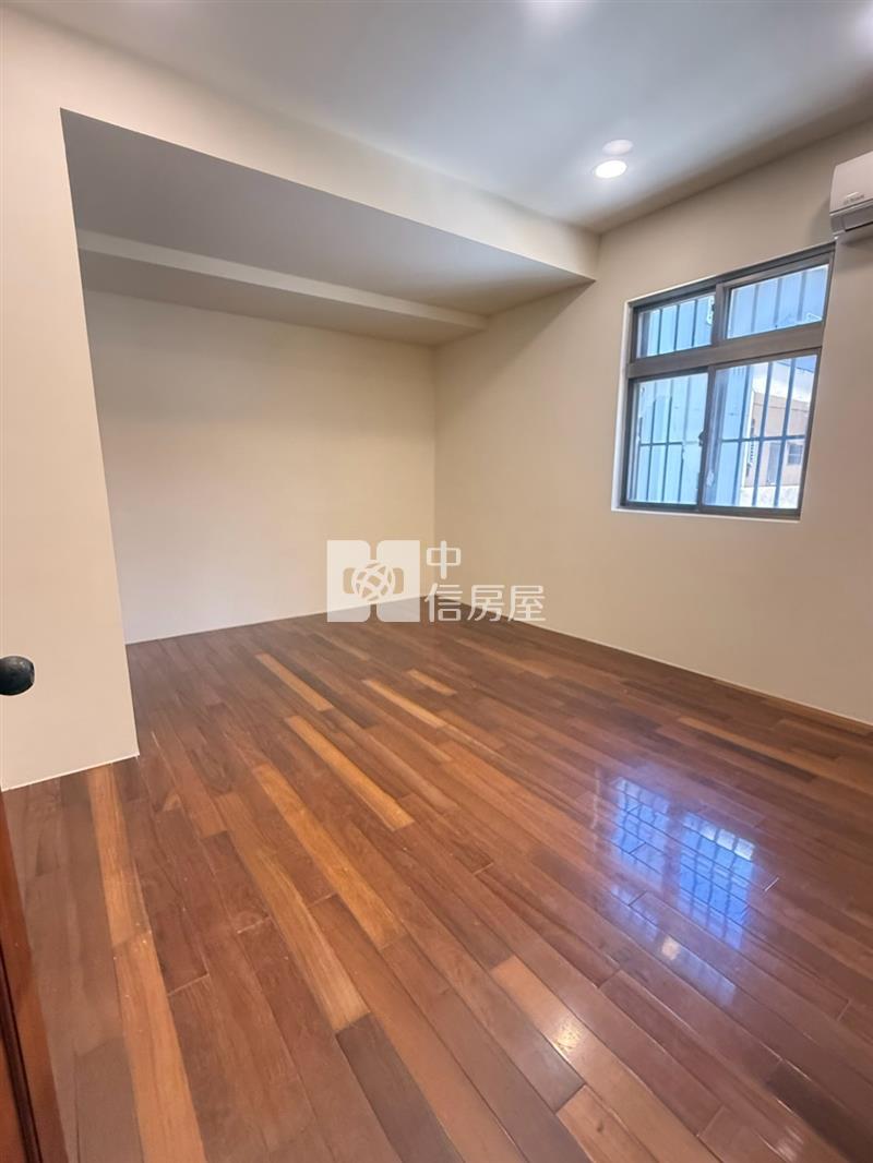崙坪一路透天房屋室內格局與周邊環境