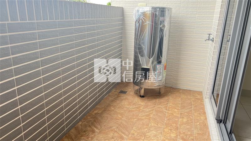 屏東房屋-至正全新美廈房屋室內格局與周邊環境