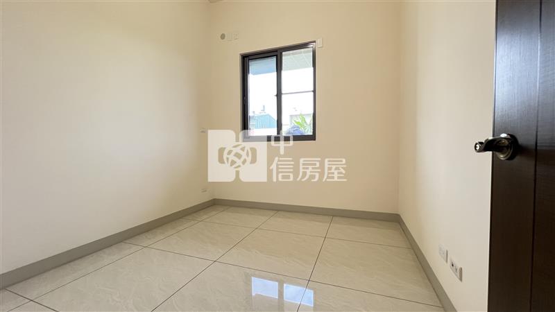 屏東房屋-至正全新美廈房屋室內格局與周邊環境