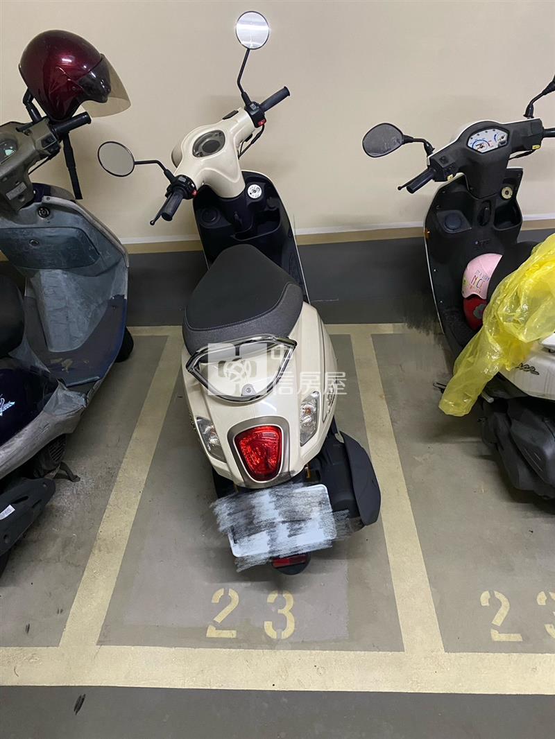 工學園道輕屋齡精裝三房平車超美視野戶房屋室內格局與周邊環境