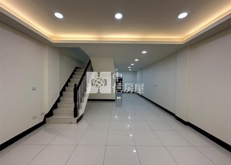 忠貞市場翻新美透天房屋室內格局與周邊環境
