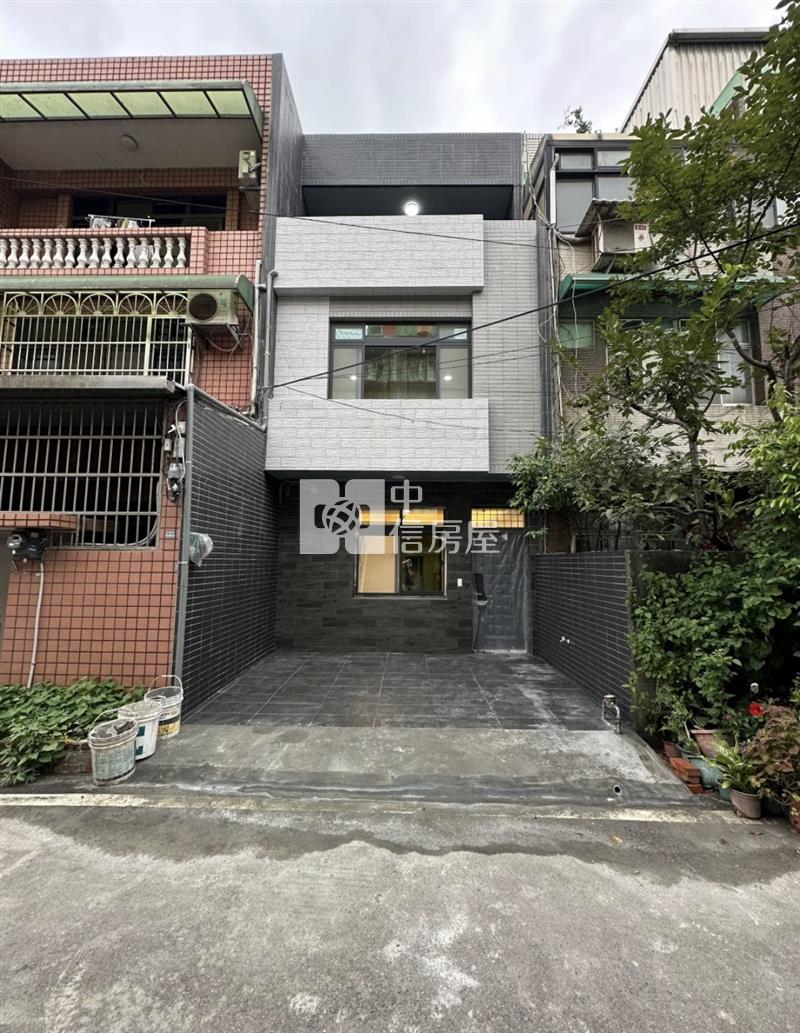忠貞市場翻新美透天房屋室內格局與周邊環境