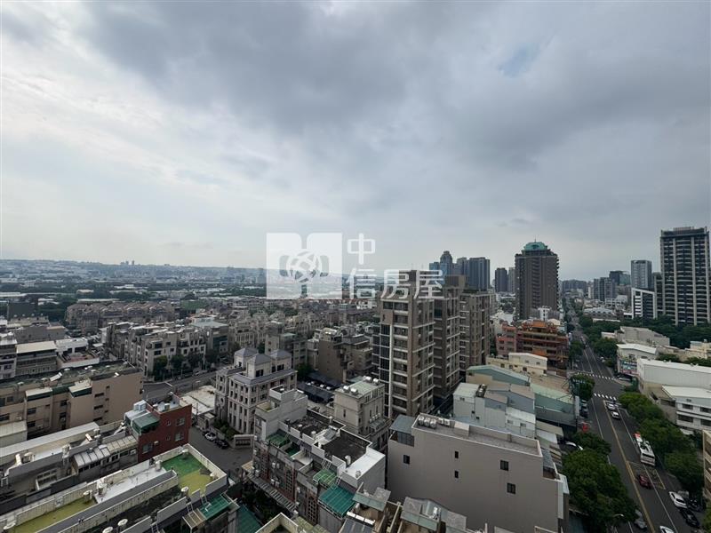 七期全新V市政三房平車視野戶房屋室內格局與周邊環境