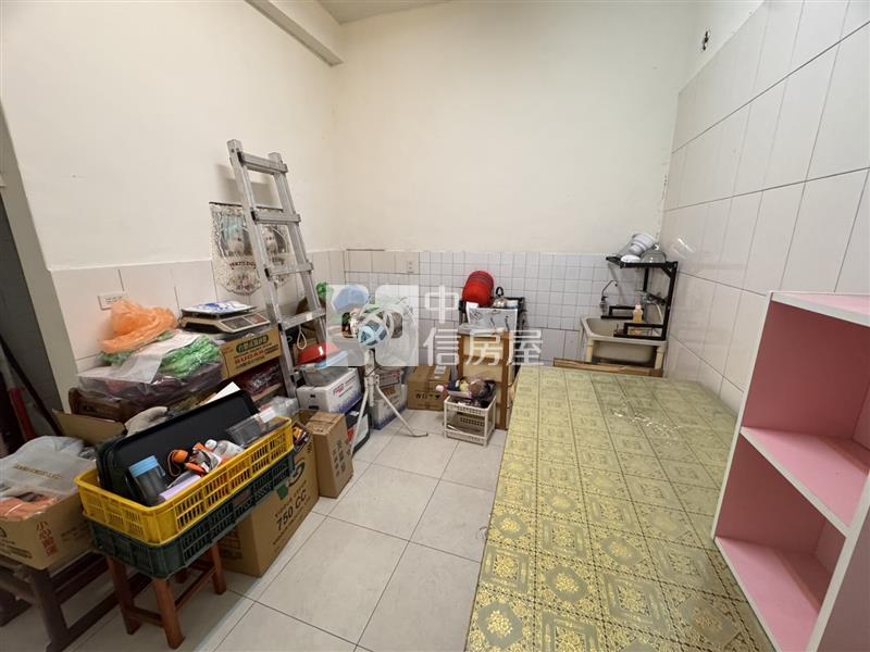 玉井市心民權商圈金店房屋室內格局與周邊環境