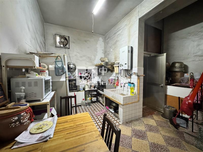 G08捷運站旁優質透店房屋室內格局與周邊環境