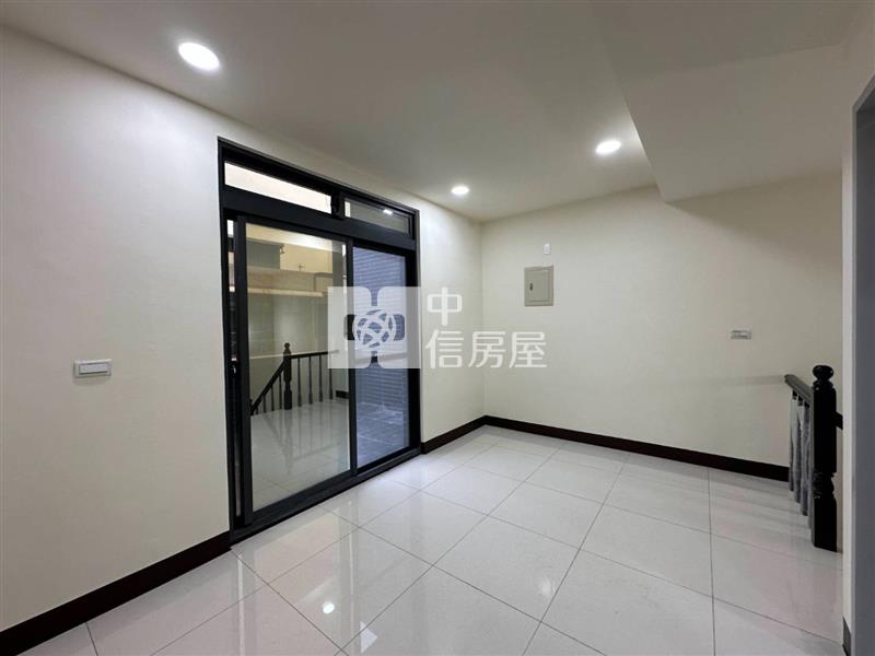 忠貞/龍宮街翻新庭院停車透天房屋室內格局與周邊環境