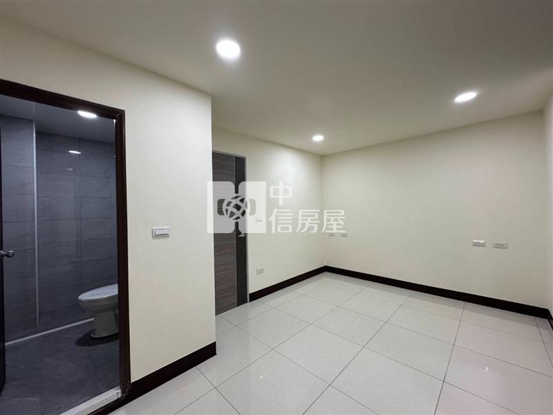 忠貞/龍宮街翻新庭院停車透天房屋室內格局與周邊環境