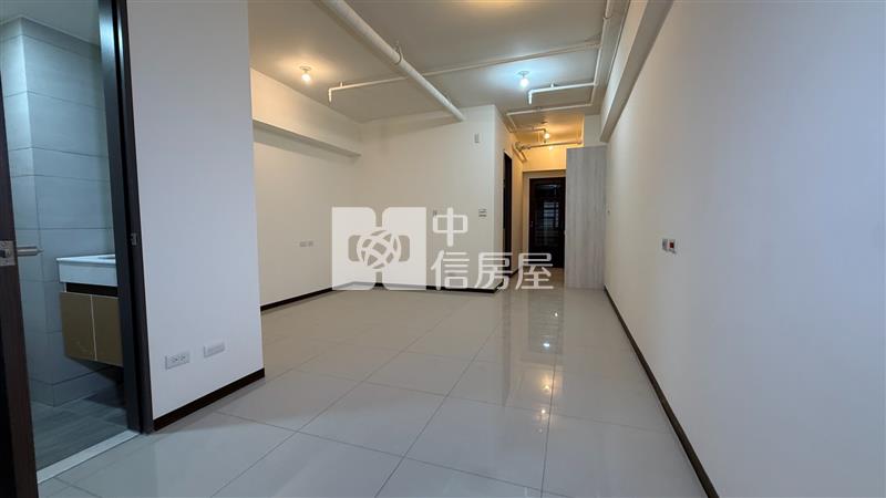 專任-青埔A18高鐵站前亞昕喜徠登1+1房房屋室內格局與周邊環境