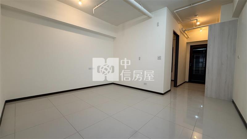 專任-青埔A18高鐵站前亞昕喜徠登1+1房房屋室內格局與周邊環境