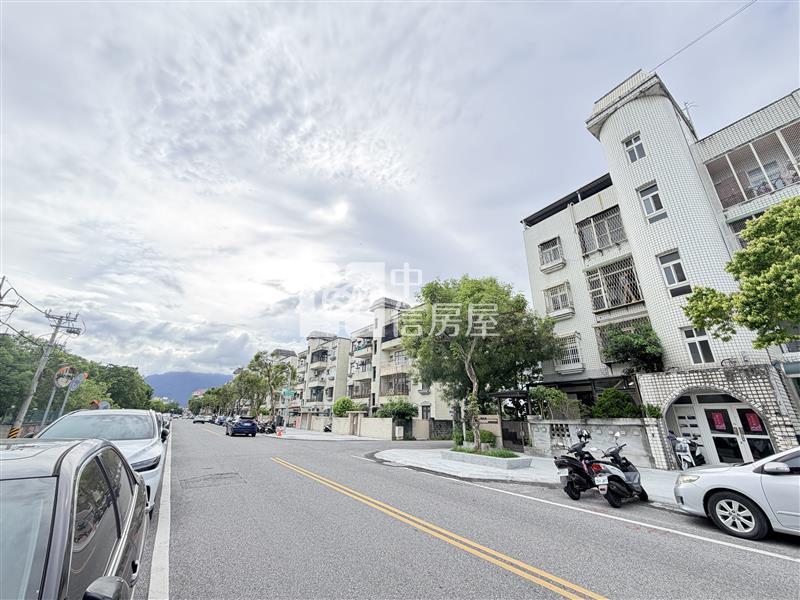 (專)商校街四房附車位景觀公寓房屋室內格局與周邊環境