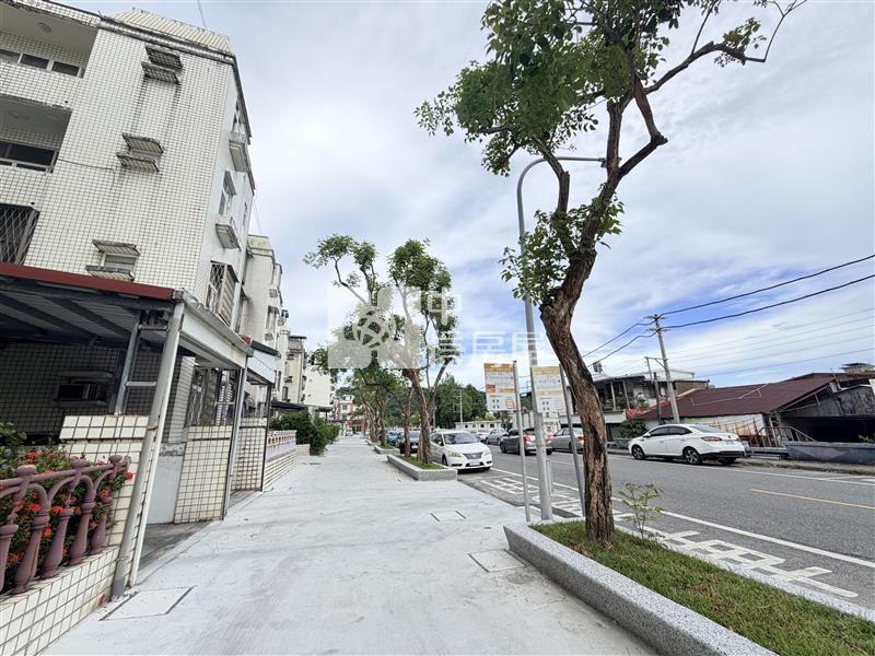 (專)商校街四房附車位景觀公寓房屋室內格局與周邊環境