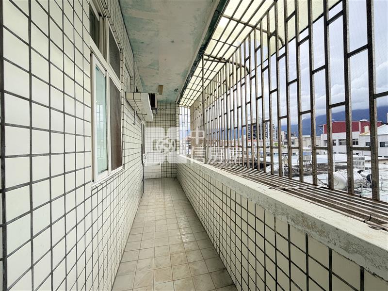 (專)商校街四房附車位景觀公寓房屋室內格局與周邊環境