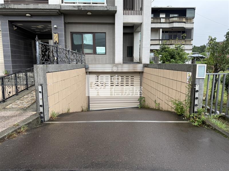 近青埔A19青川美3房(3套房)車房屋室內格局與周邊環境