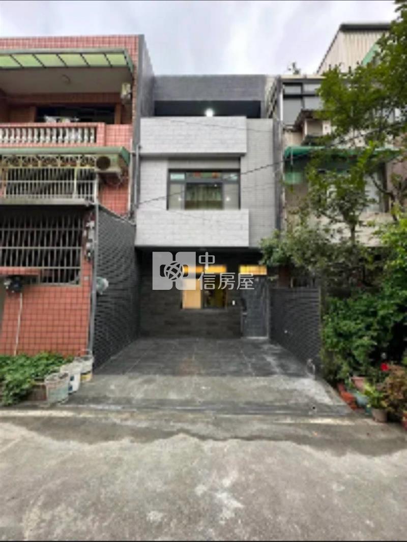 龍宮街翻新美透天房屋室內格局與周邊環境