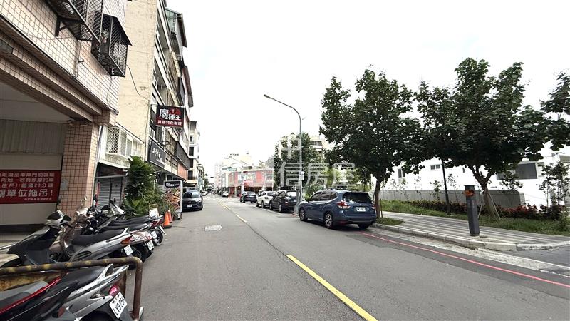 台中火車站旁賺錢金店面房屋室內格局與周邊環境