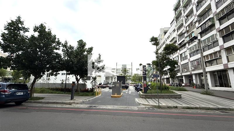 台中火車站旁賺錢金店面房屋室內格局與周邊環境