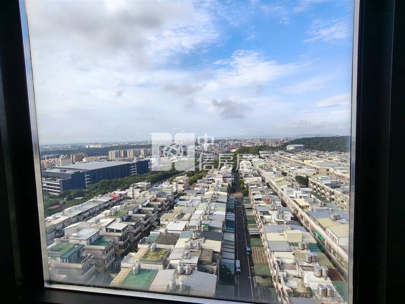 近楊梅交流道台北新都4改3房車房屋室內格局與周邊環境