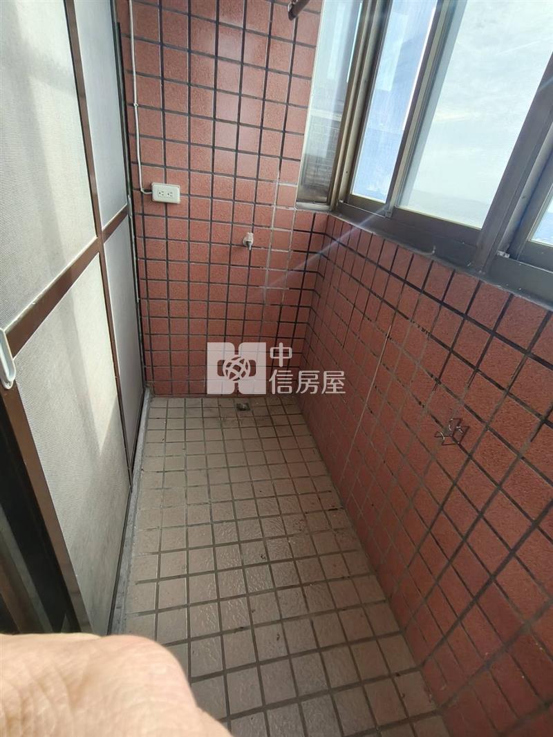 近楊梅交流道台北新都4改3房車房屋室內格局與周邊環境