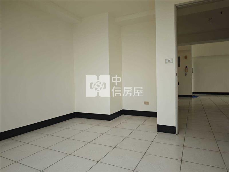 專-育達挑高豪宅雙主臥大四房車房屋室內格局與周邊環境