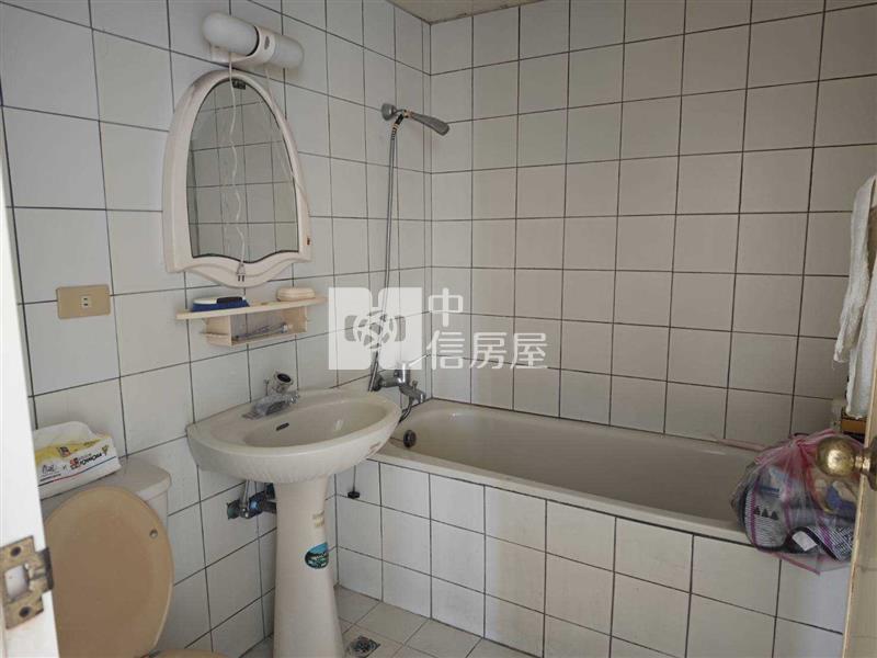 專-育達挑高豪宅雙主臥大四房車房屋室內格局與周邊環境