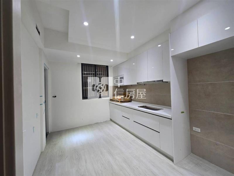 平鎮商圈整新透天房屋室內格局與周邊環境