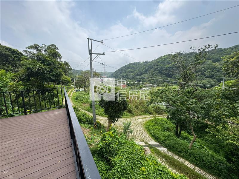 【奔馳】都計內大坑悠閒土地附小木屋房屋室內格局與周邊環境
