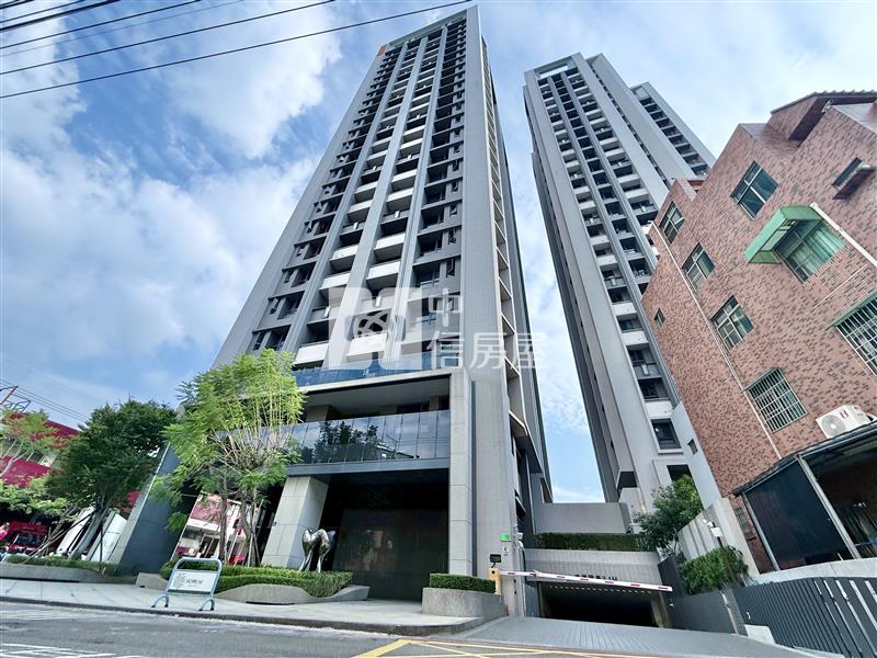 十五期新市政｜輕屋齡北歐風三房露台戶+B1平車房屋室內格局與周邊環境