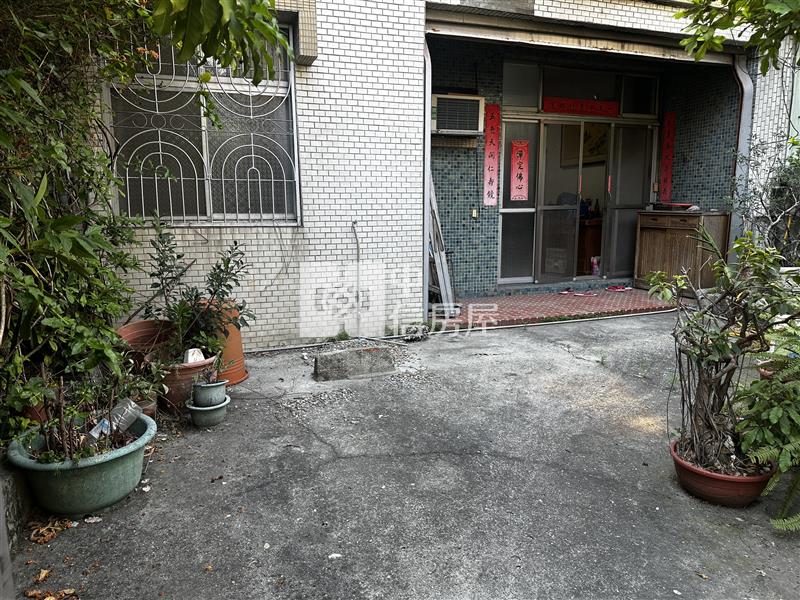 中興大旁7米面寬絕版庭院花園美寓A房屋室內格局與周邊環境