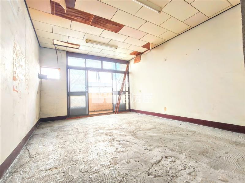 15米搶手鎮金店面.廣告醒目.生意好做.房屋室內格局與周邊環境
