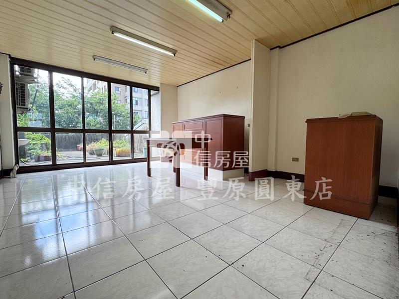 ㊣內圓環店面房屋室內格局與周邊環境